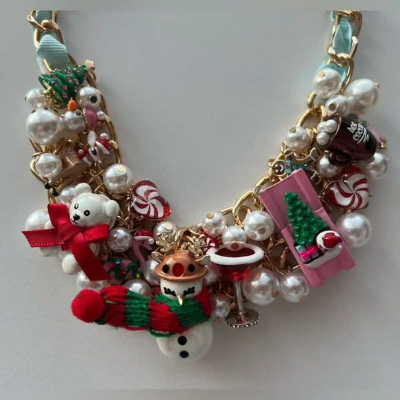 Betsey Johnson Holiday Bauble Bib Christmas Charm Necklace New - Picture 4 of 5